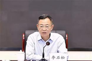 吴前妻子晒小宝宝照片：小朋友为什么每天感觉长得都不一样啊